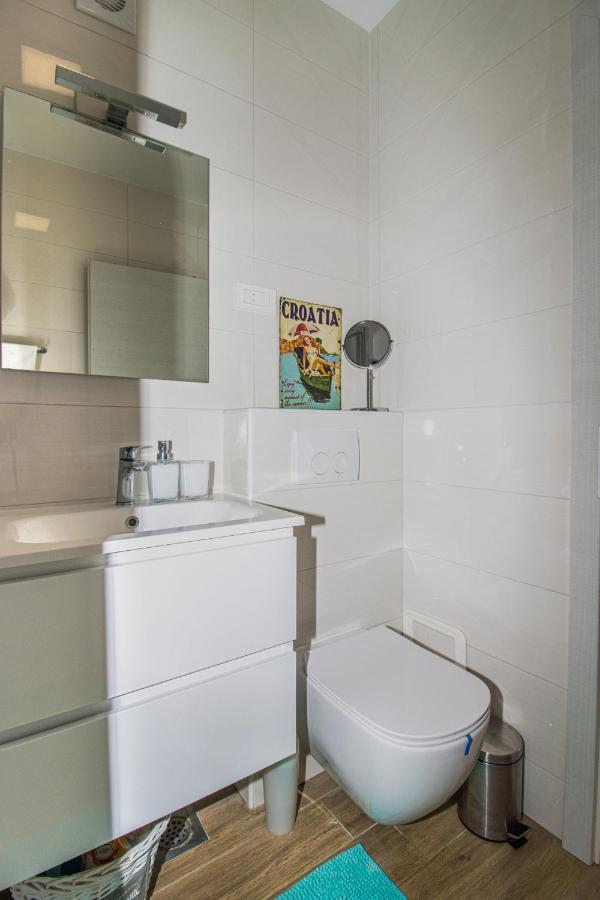 스플리트 Brand New 1Br Near Central Station, Old Town, Beach - 3 Minute Walking 아파트 외부 사진